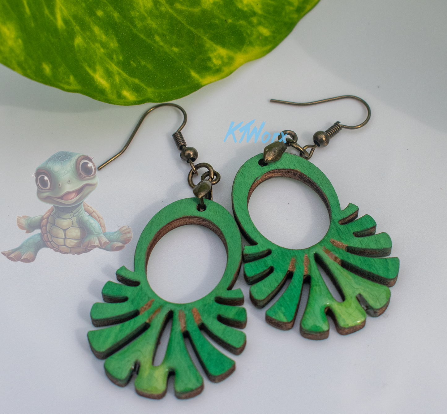 Face-down Fan Earrings