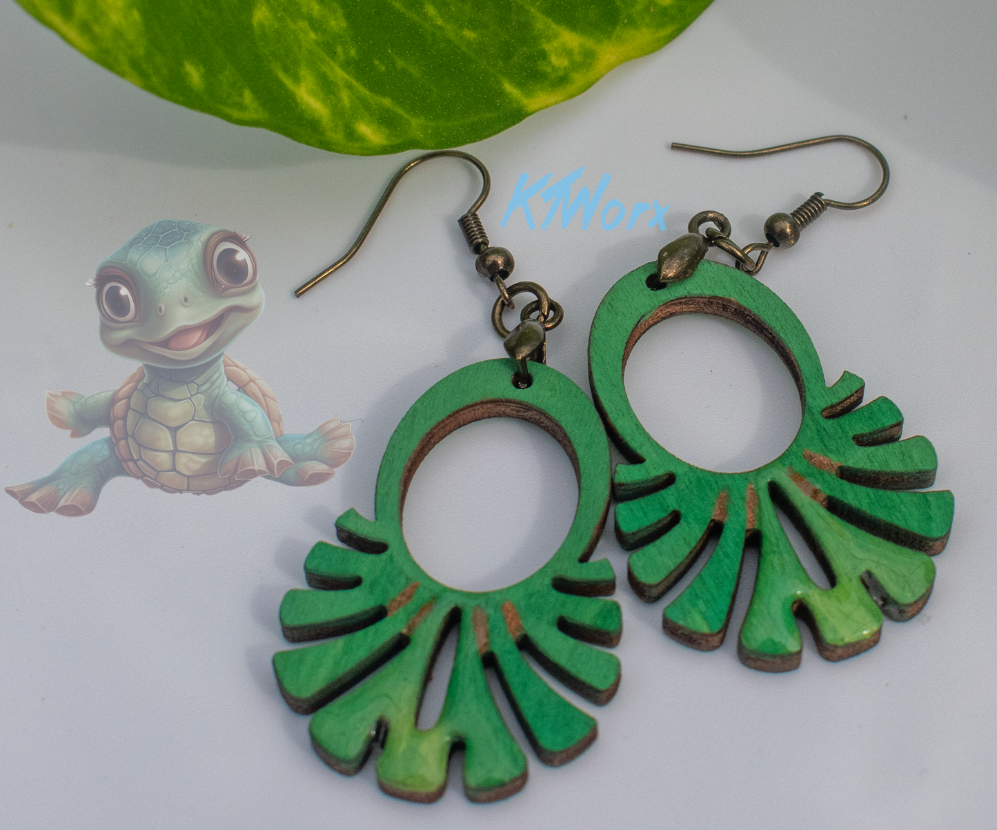 Face-down Fan Earrings