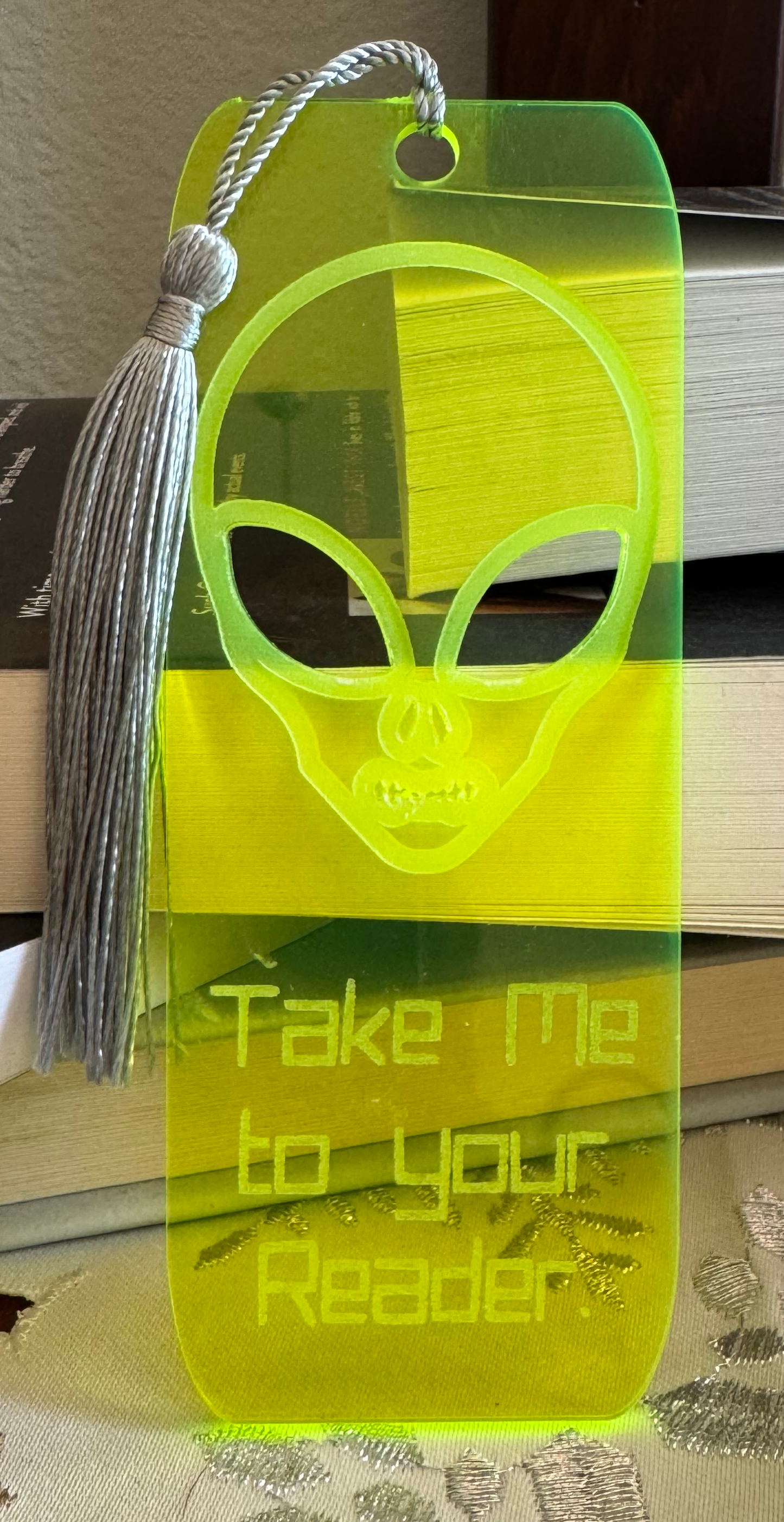 Alien Bookmark