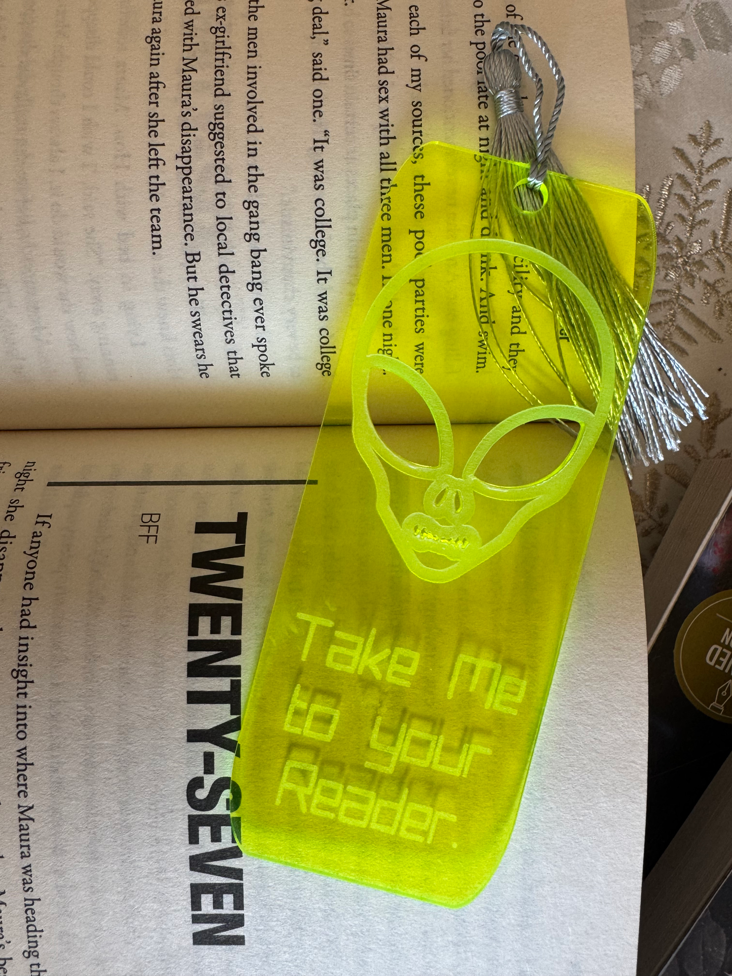 Alien Bookmark